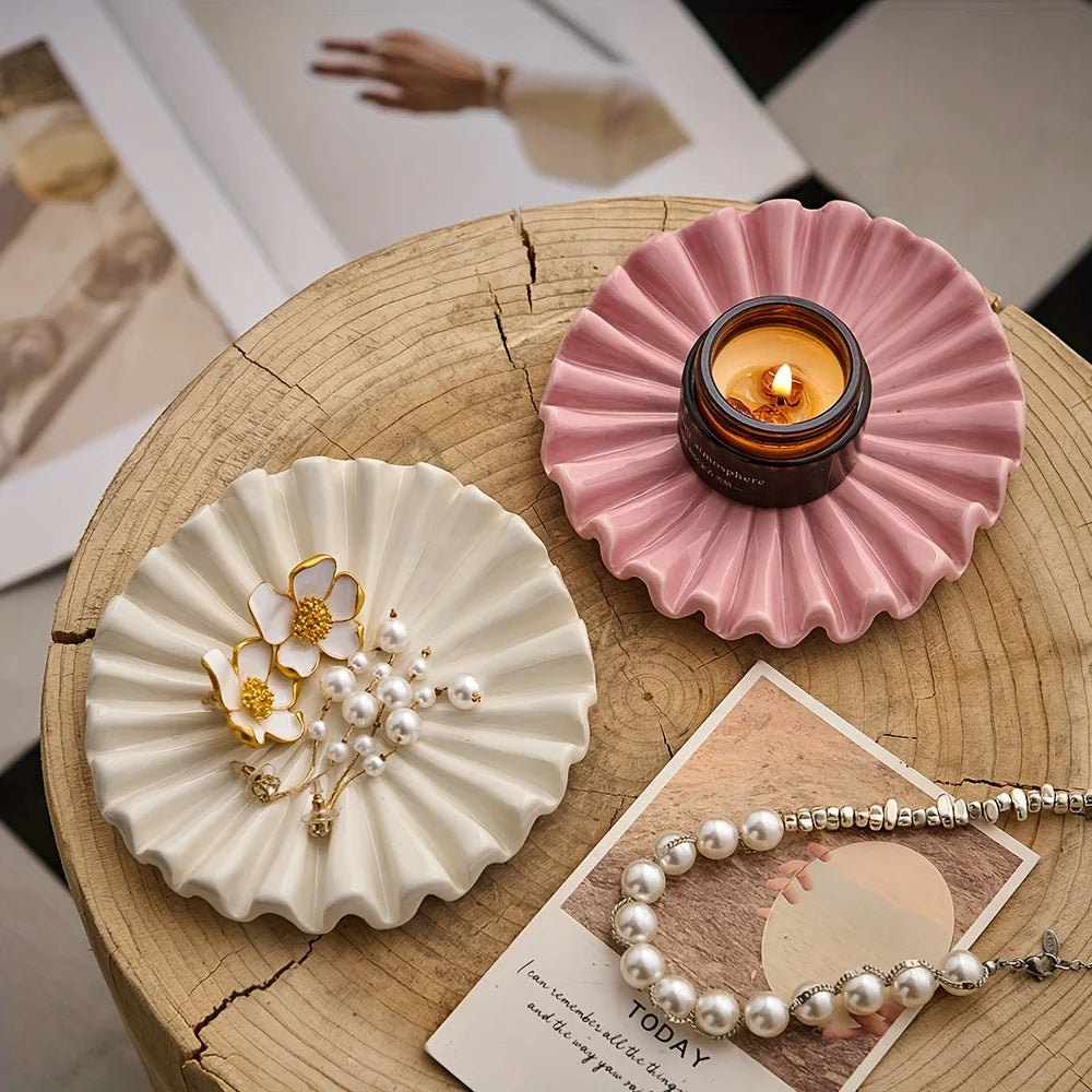 Ruffle Decorative Tray