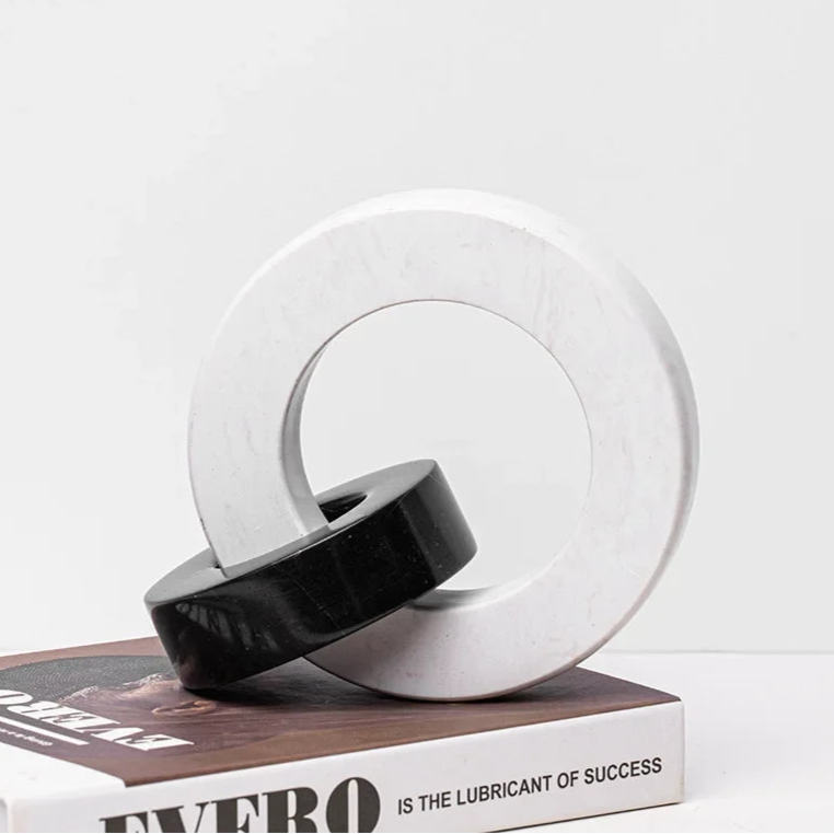 Marble Ring Knot Decor