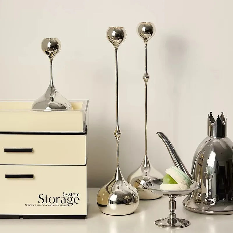 Set Stylish Candlesticks