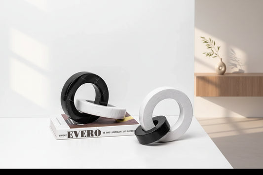 Contemporary sculptural piece for shelves